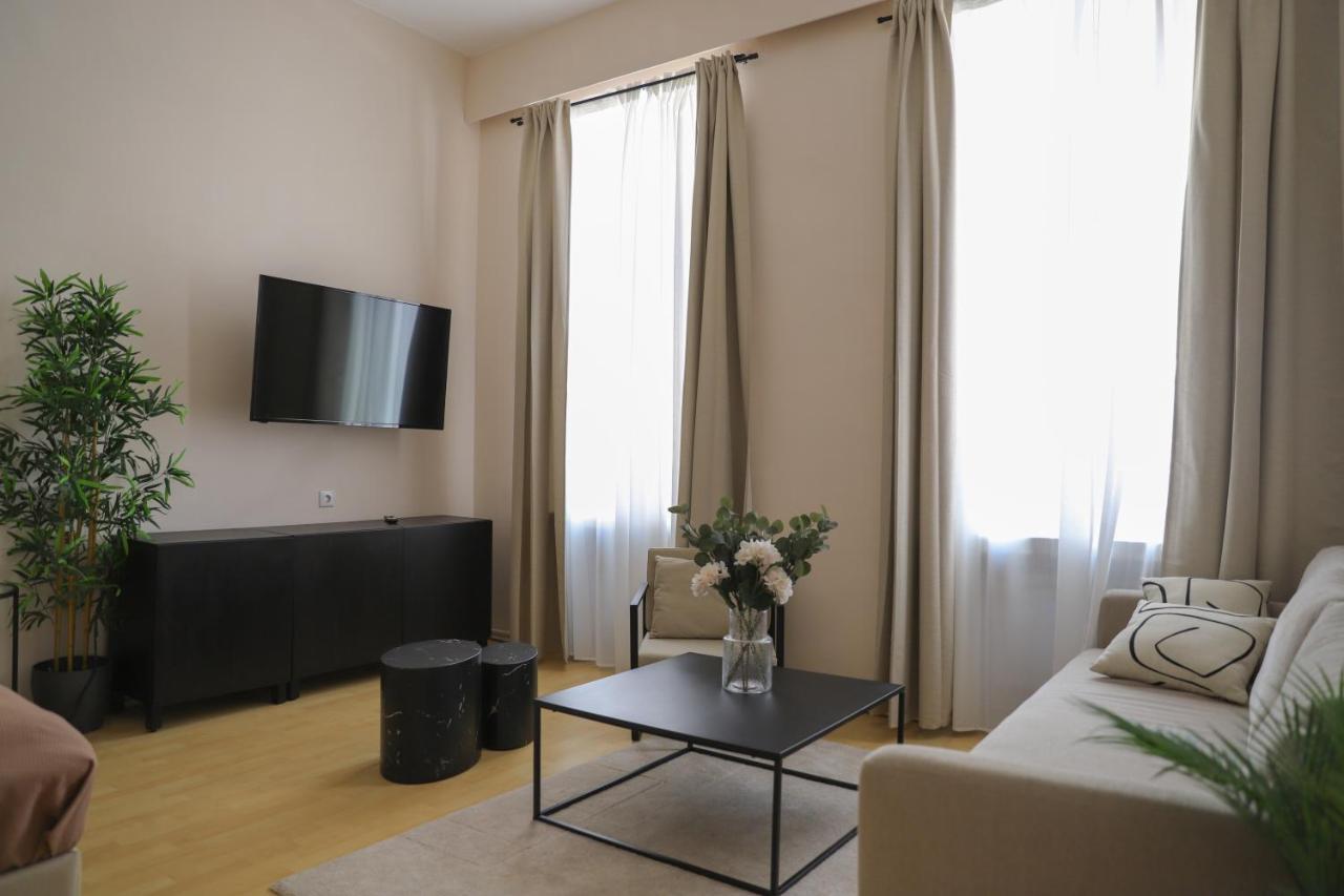 Spacious Apartment, 3 Min To U6 Metro * Wien